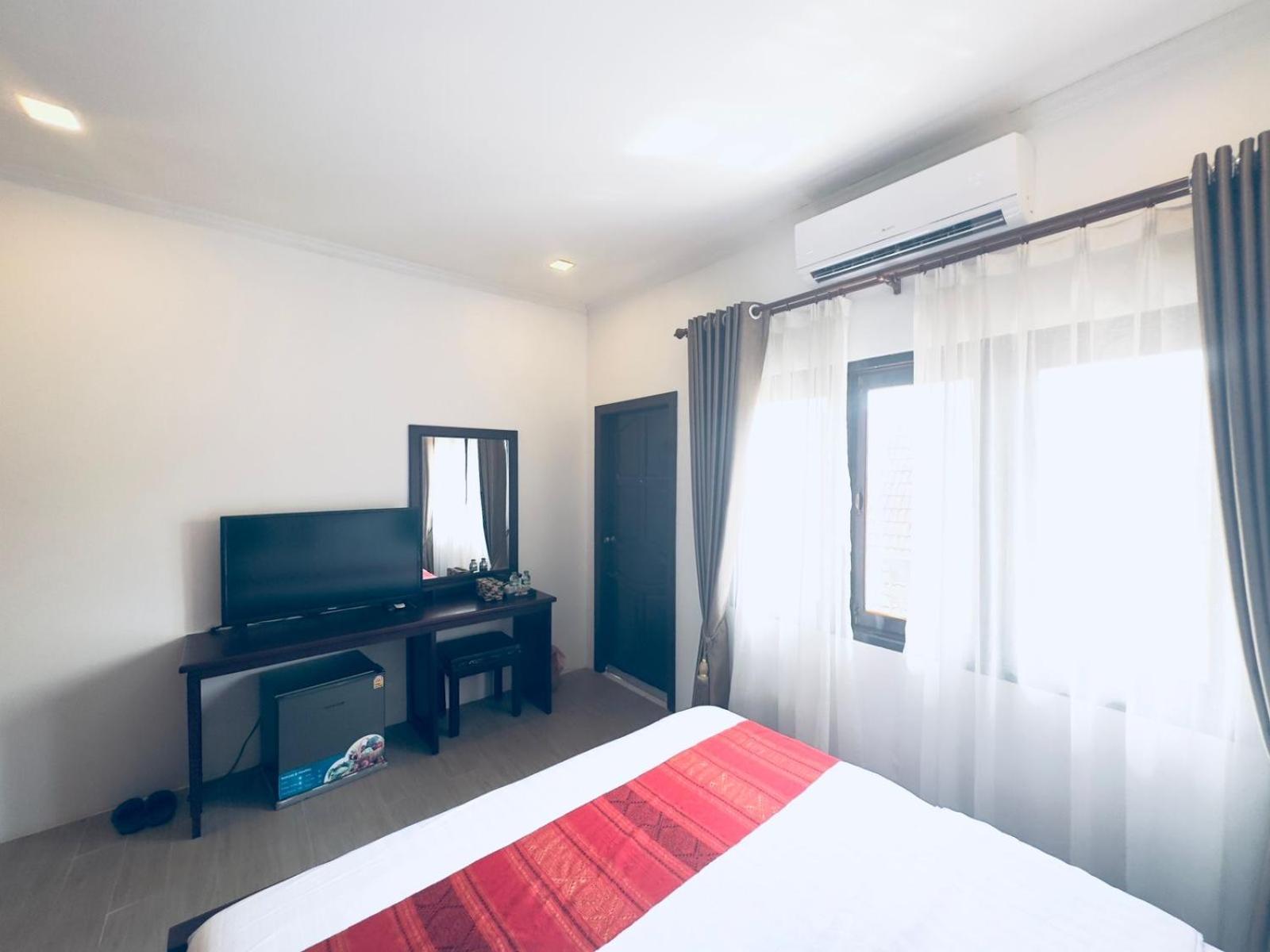 A P S Moutain View Hotel Vang Vieng Exteriör bild